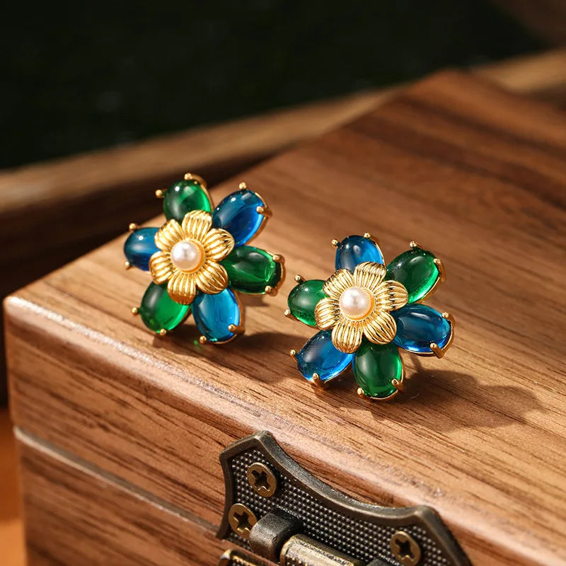 Classic Medieval Glazed Women's Designer Flower Earrings Fashionable French Versatile Temperament Light Luxury Vintage Earrings